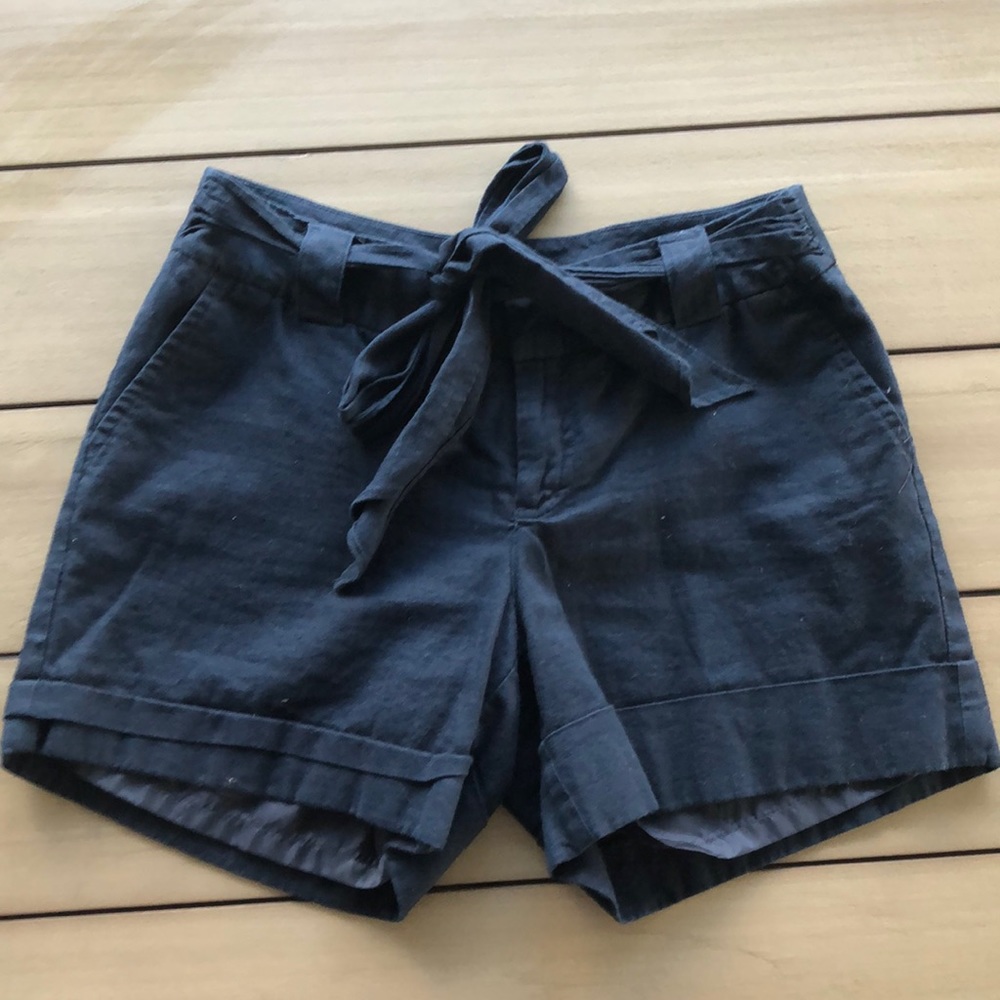 Euc banana republic navy blue linen cotton shorts
